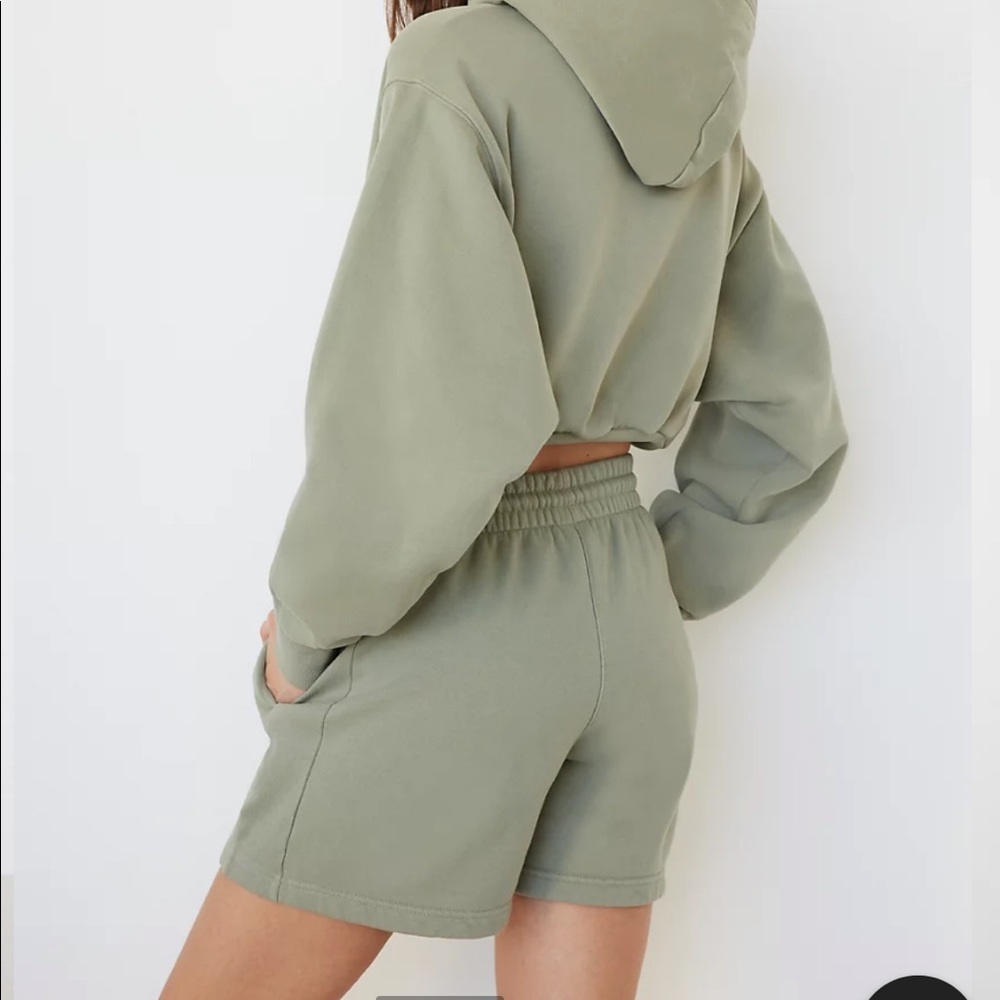 COPY - TNA cozy fleece boyfriend 5” sweatshort